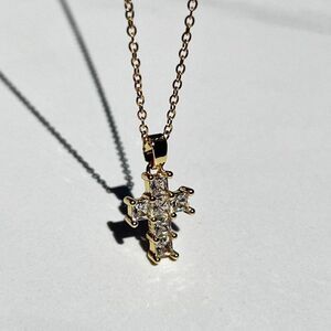 New! “Dove” Dainty Religious Cross Pendant Necklace